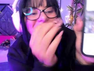 eterna-aura's CamSoda show and profile