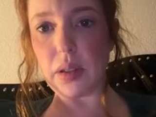 merevesz Live Webcam on CamSoda