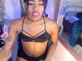 enyeeel Live Webcam on CamSoda
