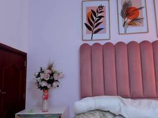 kiim-miller Live Webcam on CamSoda