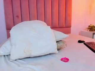 kiim-miller Live Webcam on CamSoda