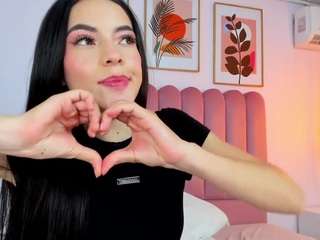 kiim-miller Live Webcam on CamSoda
