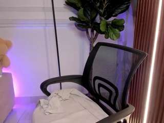 madison-whiite