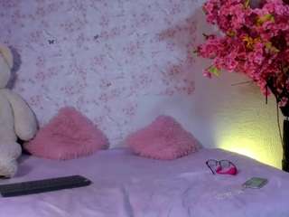 le modèle madison-whiite est en webcam porno dans un show sur le site camsoda, il possède les tags suivants: amateur,anal,toys,tattoos,skinny,ohmibod,lovense,lingerie,drinking,dildo or vibrator,camel toe,brown eyes,black hair,anal toys,hd,small tits,squirt