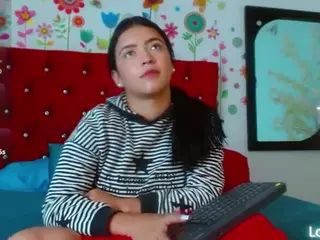 scarleth-snow's Live Sex Cam Show