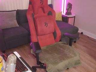 theeestallion33 Live Webcam on {site_name}