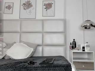  zukyxyakihiro89 chat room