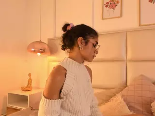 Zuky 💕's Live Sex Cam Show