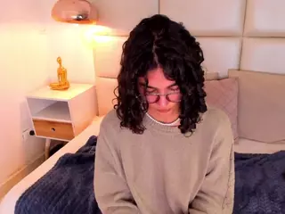 Zuky 💕's Live Sex Cam Show