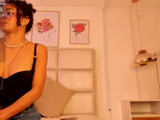 Zuky 💕's Live Sex Cam Show