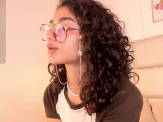 Zuky 💕's Live Sex Cam Show