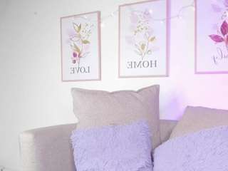 zulema-parvin's CamSoda show and profile