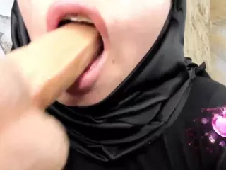 Zulema-Parvin's Live Sex Cam Show