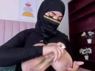 Zulema-Parvin's Live Sex Cam Show
