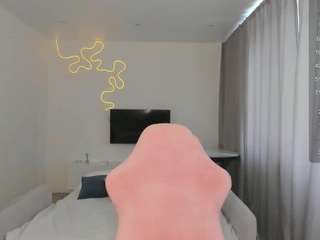 Live webcam model cassieyoung on Soda Cams