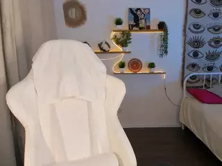 CassieYoung's Live Sex Cam Show