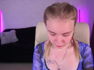 EmilySunshineS's Live Sex Cam Show