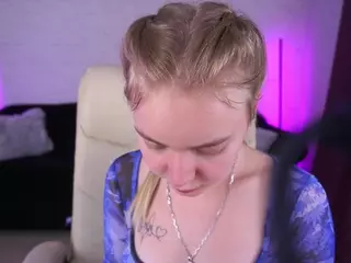 EmilySunshineS's Live Sex Cam Show