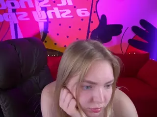 EmilySunshineS's Live Sex Cam Show