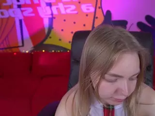 EmilySunshineS's Live Sex Cam Show