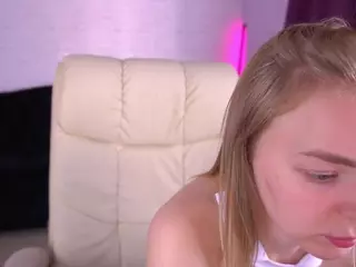 EmilySunshineS's Live Sex Cam Show