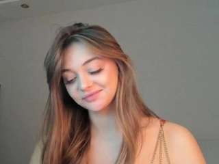 may-flowere from CamSoda is Freechat