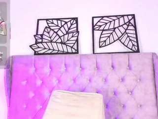 meganloovee Live Webcam on CamSoda