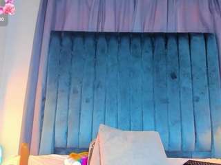 miahorny69, female webcam model,  years old, on live webcam