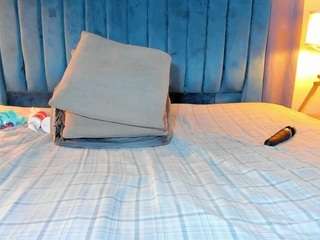 le modèle miahorny69 est en webcam porno dans un show sur le site camsoda, il possède les tags suivants: ass bouncing,naked,toys,tittyfuck,thick,tattoos,striptease,ride torso,no smoking,ass clapping,natural,milf,lovense,fingers,drinking,doggy style,dildo or vibrator,dildo,creampie,brown eyes