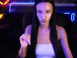  snowwhiteee chat room
