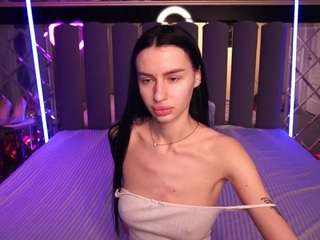 snowwhiteee Live Webcam on CamSoda