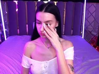 snowwhiteee's CamSoda show and profile