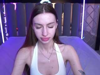 snowwhiteee's CamSoda show and profile