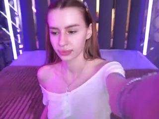 Эта модель сейчас онлайн. snowwhiteee