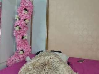 roxxana-queen Live Webcam on CamSoda