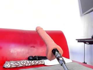 chuiquihornymature live webcam show