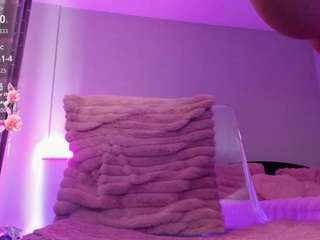 Live webcam model kyliejo19 on Soda Cams