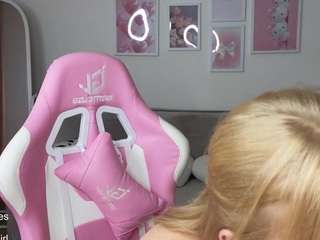 deepthroat  dildo  dildo or vibrator...