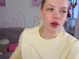 yourl1ttleangel webcam