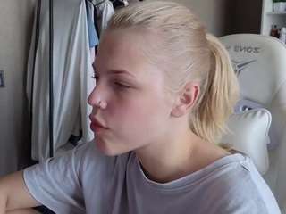yourl1ttleangel live webcam show