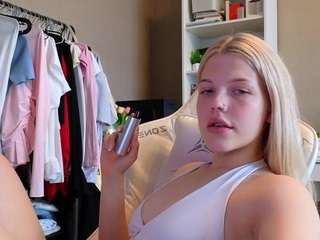 yourl1ttleangel live webcam show