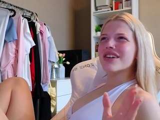 yourl1ttleangel live webcam show