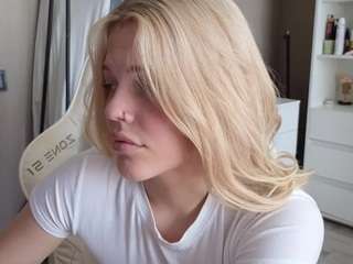 YourL1ttleAngel live webcam show