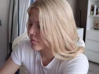YourL1ttleAngel live webcam show