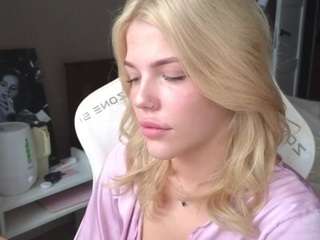 YourL1ttleAngel live cam preview