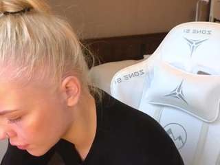 YourL1ttleAngel live cam preview