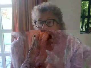 blondecougar webcam model