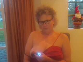blondecougar Live Webcam on {site_name}