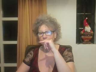 blondecougar Live Webcam on CamSoda