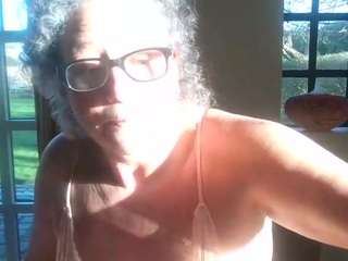 blondecougar live cam profile